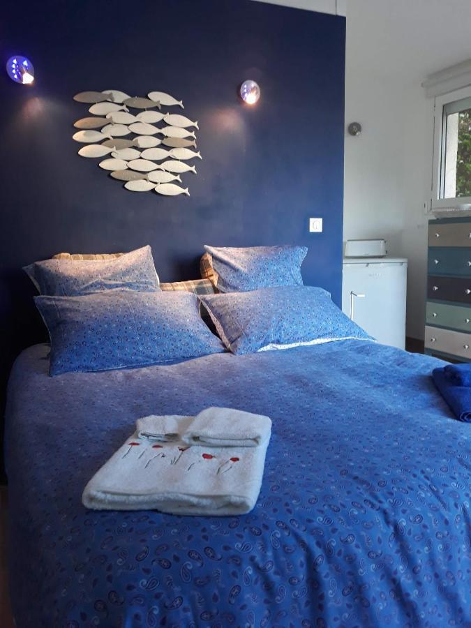 Bed and Breakfast Dans UN JARDIN BB et JACUZZI Mandelieu Exterior foto