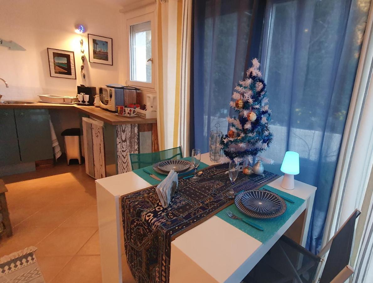 Bed and Breakfast Dans UN JARDIN BB et JACUZZI Mandelieu Exterior foto